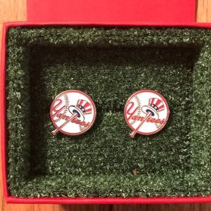 MLB Yankee cuff links